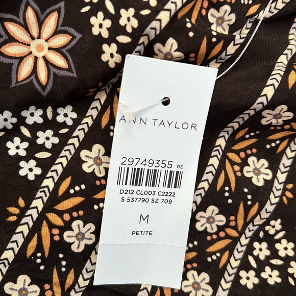 Ann Taylor medium petite blouse - Picture 6 of 6